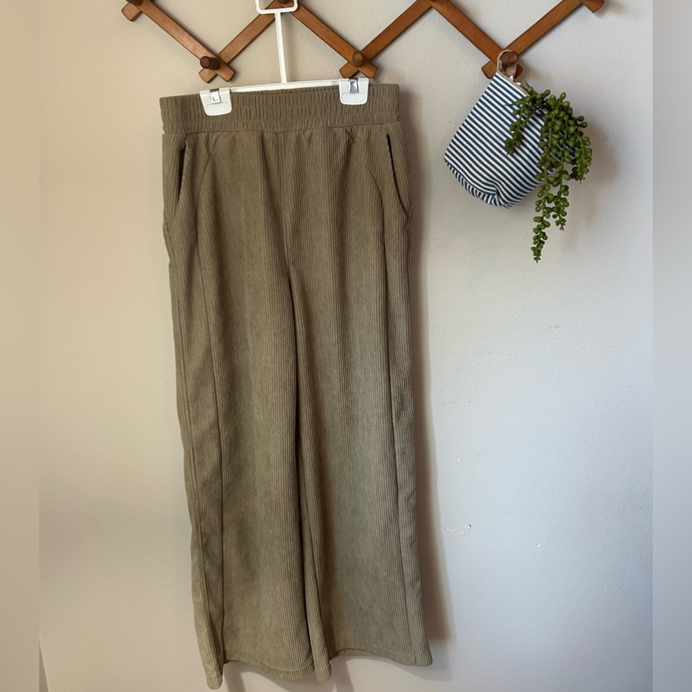 Halara Wide Leg Corduroy Pull On Pants